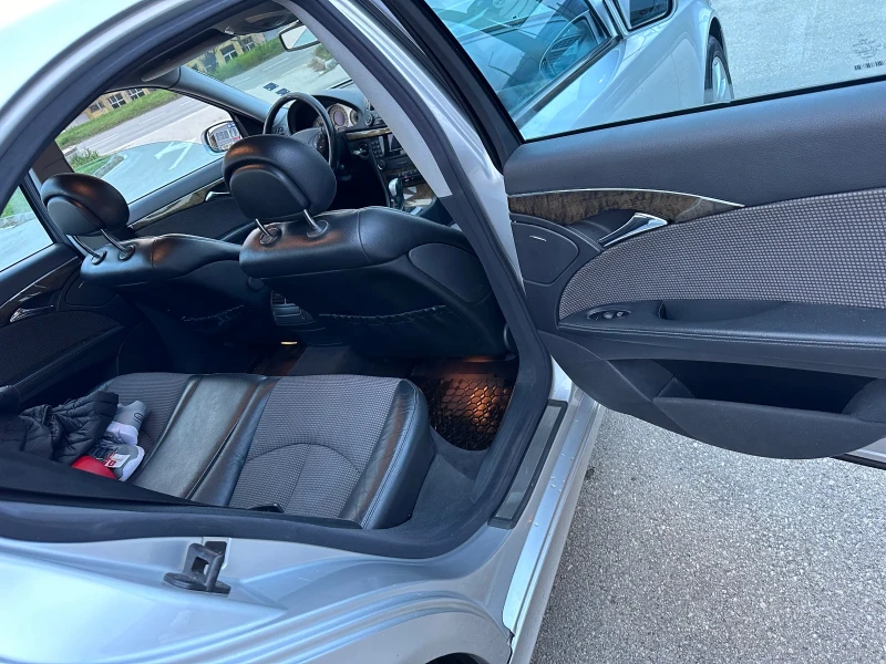 Mercedes-Benz E 220, снимка 9 - Автомобили и джипове - 52754092