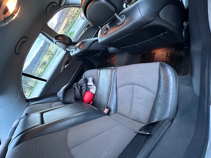 Mercedes-Benz E 220, снимка 10 - Автомобили и джипове - 52754092
