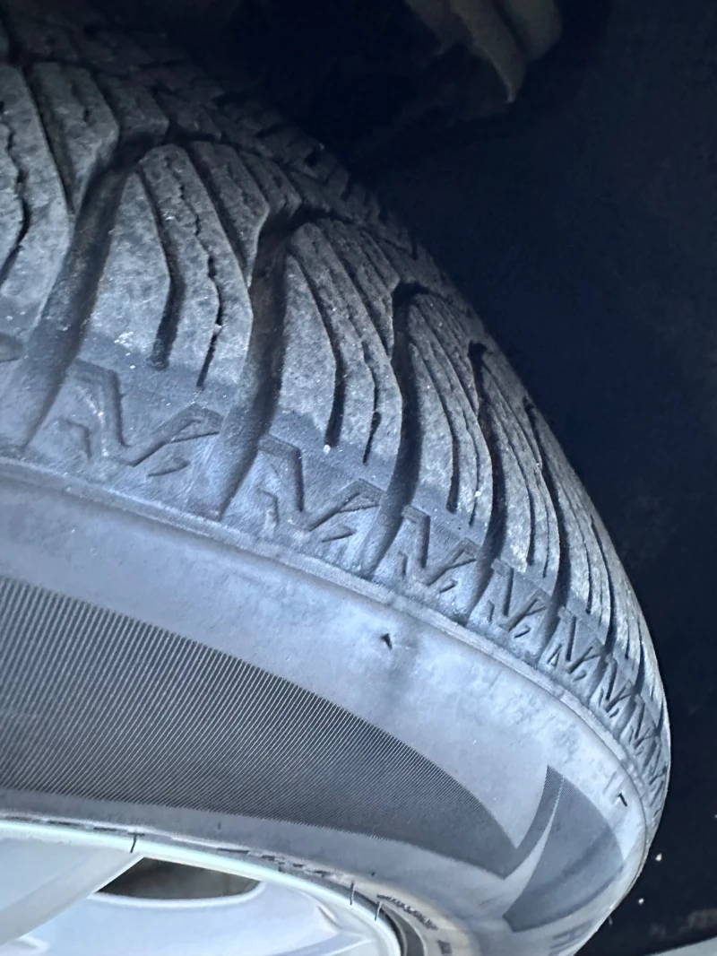 Mercedes-Benz E 220, снимка 5 - Автомобили и джипове - 52754092