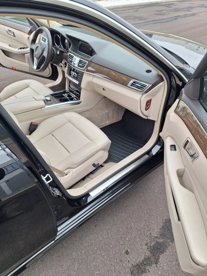 Mercedes-Benz E 220 Avangarte, снимка 11 - Автомобили и джипове - 53221709