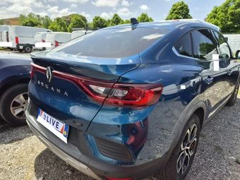 Renault Arkana 1.6 Hybrid E-Tech Techno, снимка 5 - Автомобили и джипове - 54552976