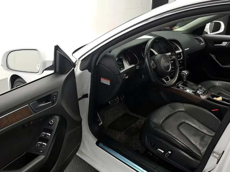 Audi A5 2.0 TDI Quattro, снимка 10 - Автомобили и джипове - 54552646