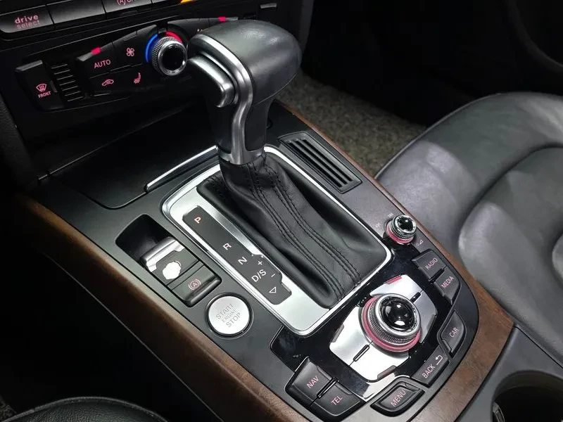 Audi A5 2.0 TDI Quattro, снимка 9 - Автомобили и джипове - 54552646