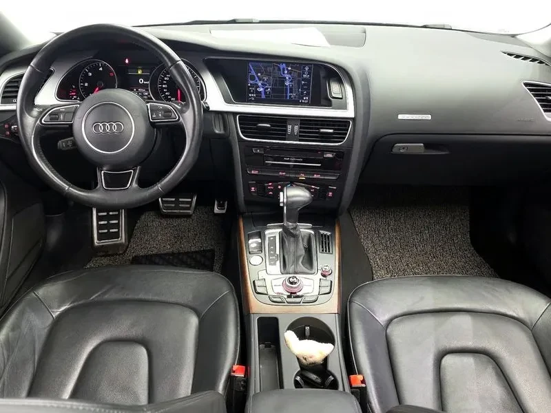 Audi A5 2.0 TDI Quattro, снимка 7 - Автомобили и джипове - 54552646