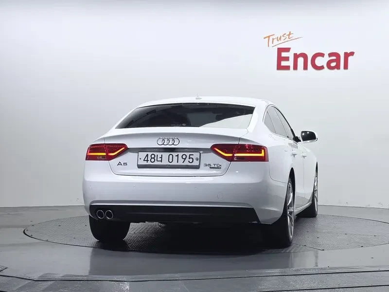 Audi A5 2.0 TDI Quattro, снимка 4 - Автомобили и джипове - 54552646