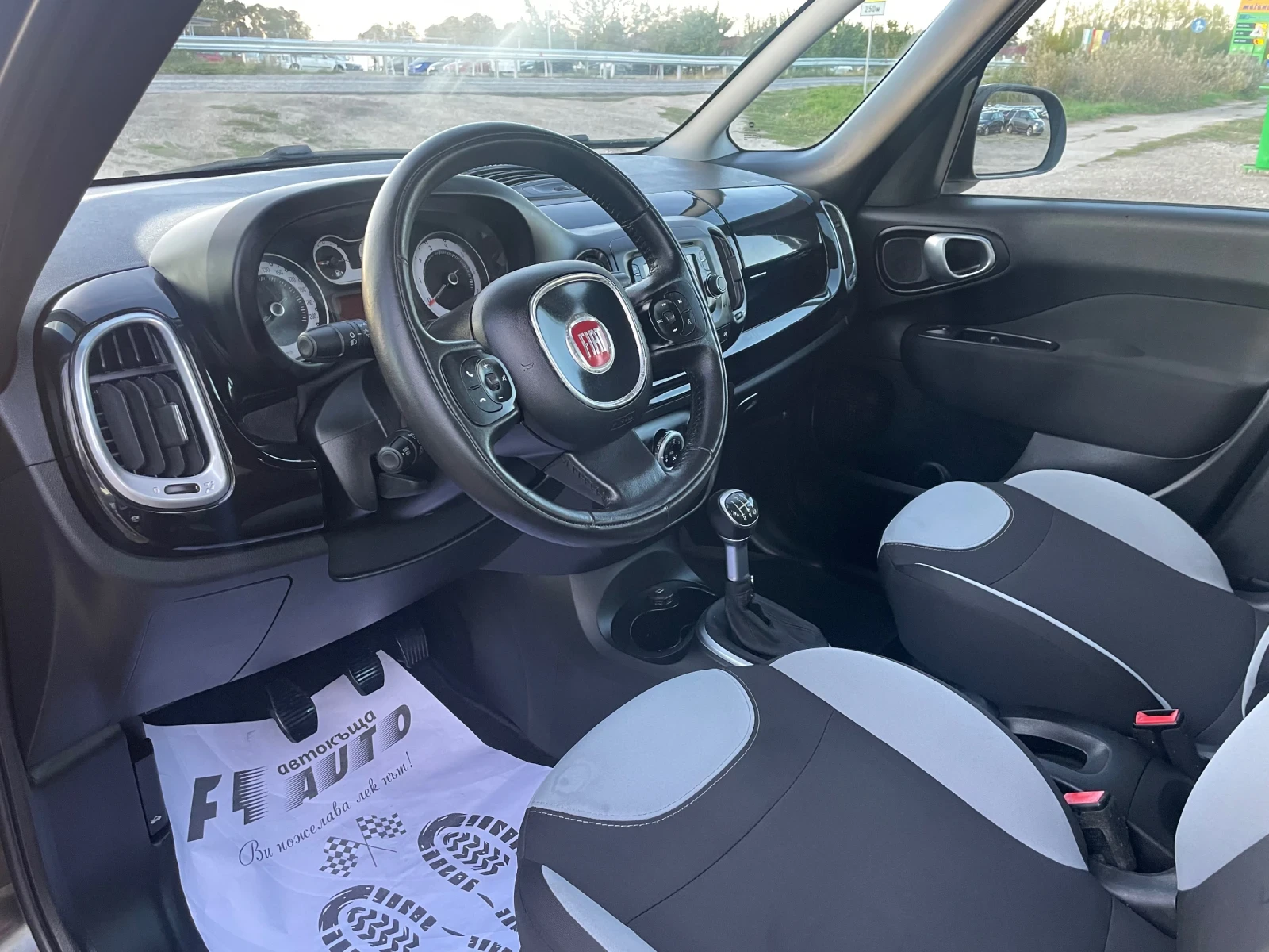Fiat 500L 1.3M-jet-ITALIA | Mobile.bg — изображение 12