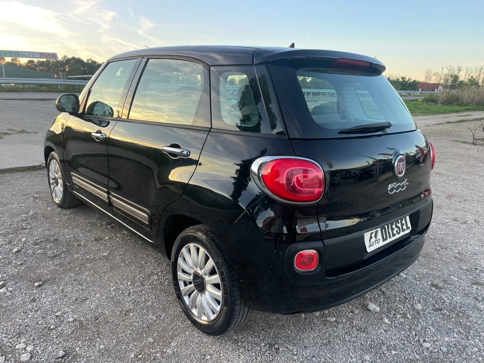 Fiat 500L 1.3M-jet-ITALIA | Mobile.bg — изображение 11