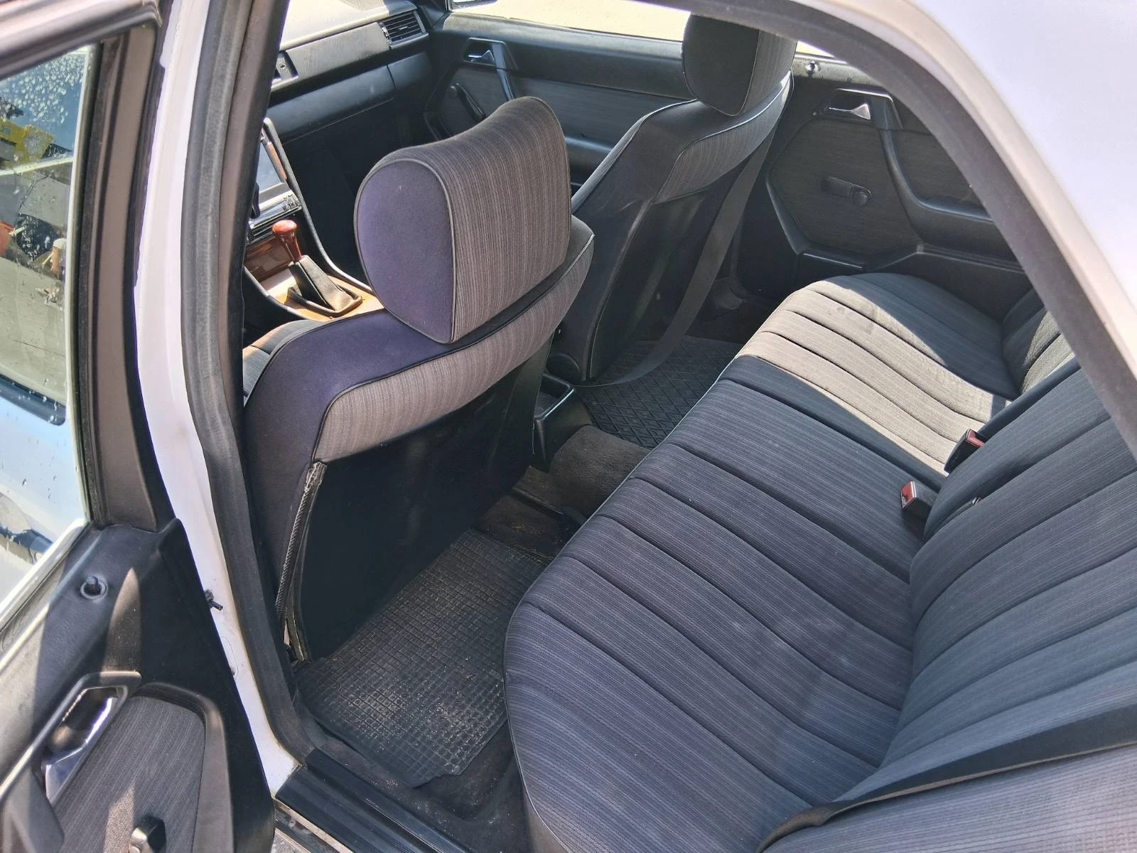 Mercedes-Benz 124 200D - изображение 7