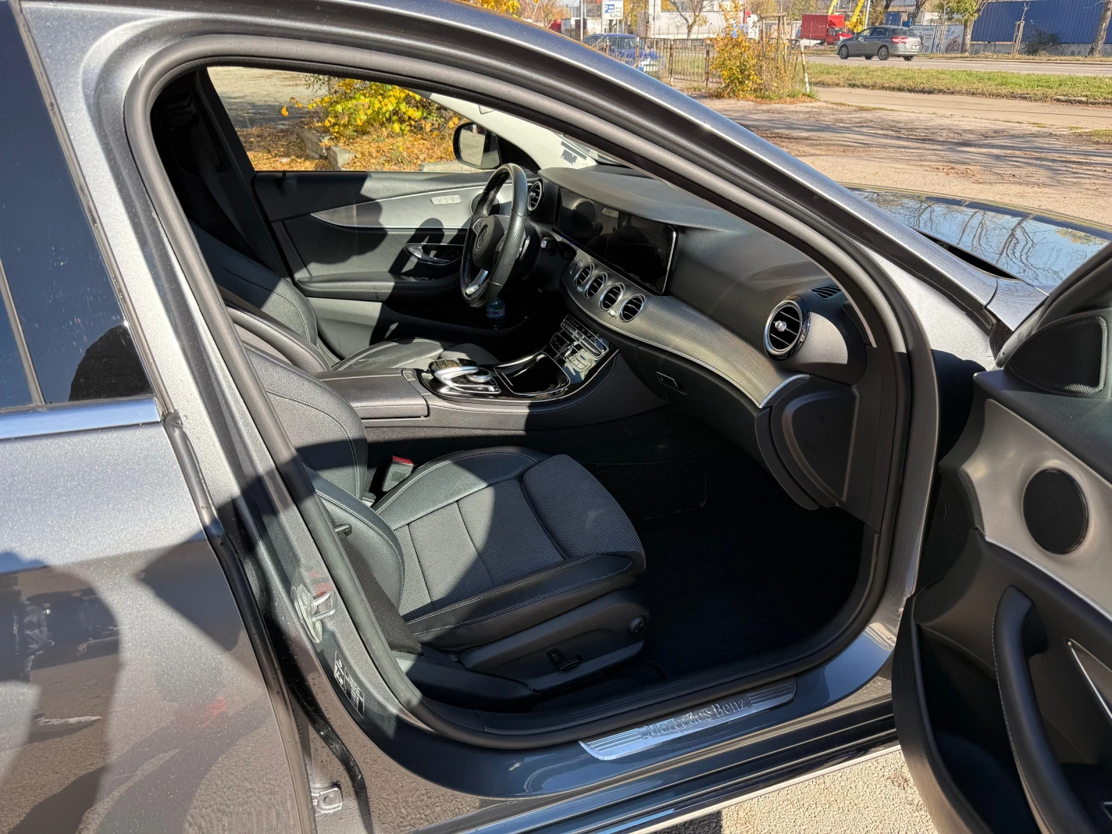 Mercedes-Benz E 350  - изображение 10