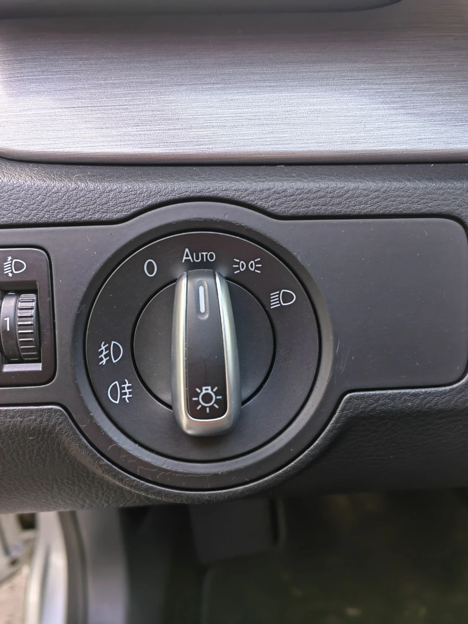 VW Passat 2.0TDI 140, снимка 14 - Автомобили и джипове - 54103911