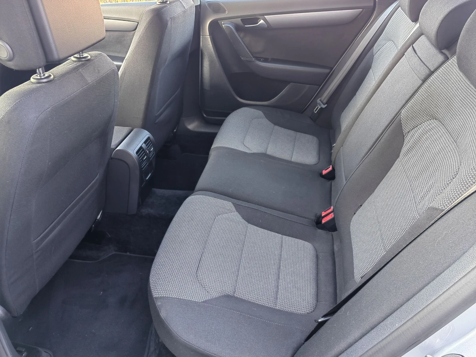 VW Passat 2.0TDI 140, снимка 10 - Автомобили и джипове - 54103911