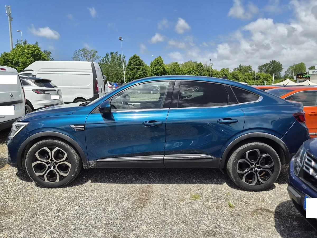 Renault Arkana 1.6 Hybrid E-Tech Techno, снимка 8 - Автомобили и джипове - 54552976