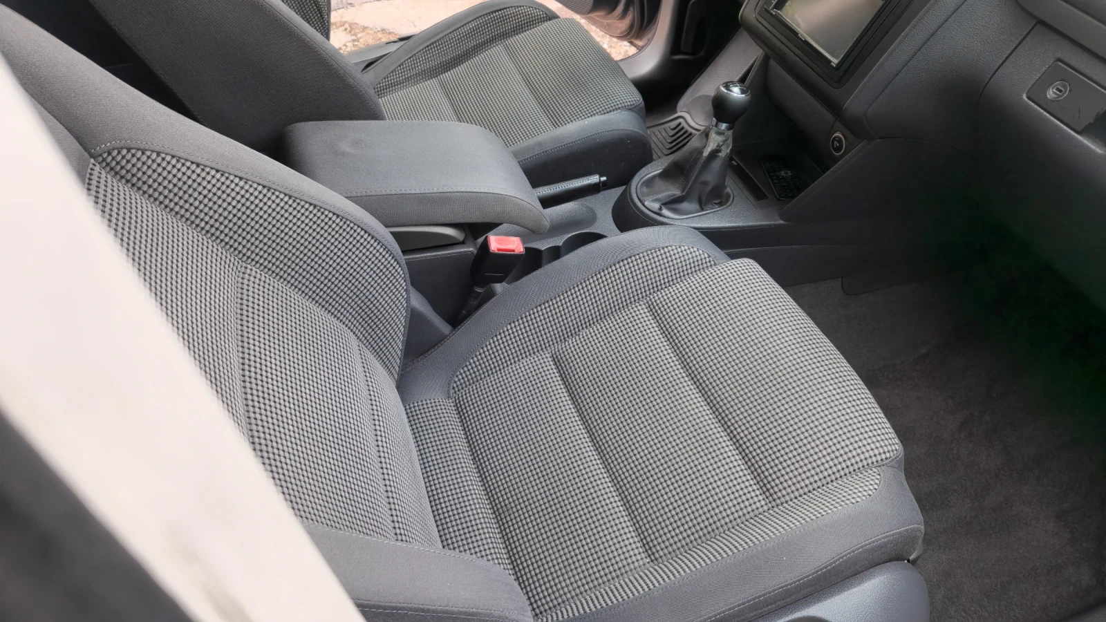 VW Touran 1.9TDI 105kc.6c, снимка 4 - Автомобили и джипове - 55255768