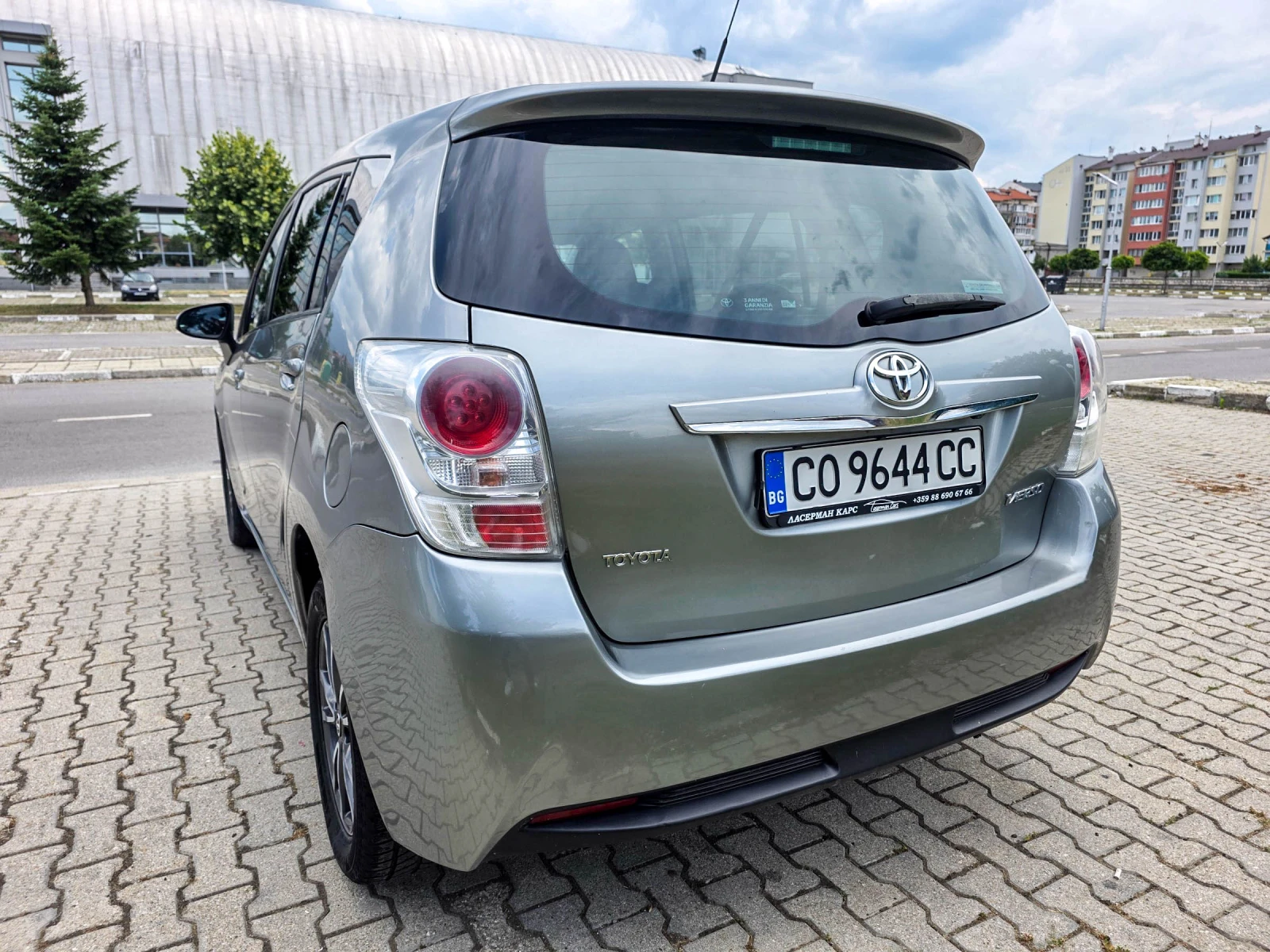 Toyota Verso 2.0 D-4D, 7 MESTA, NAVI, KAMERA, ОБСЛУЖЕНА, снимка 5 - Автомобили и джипове - 55341158