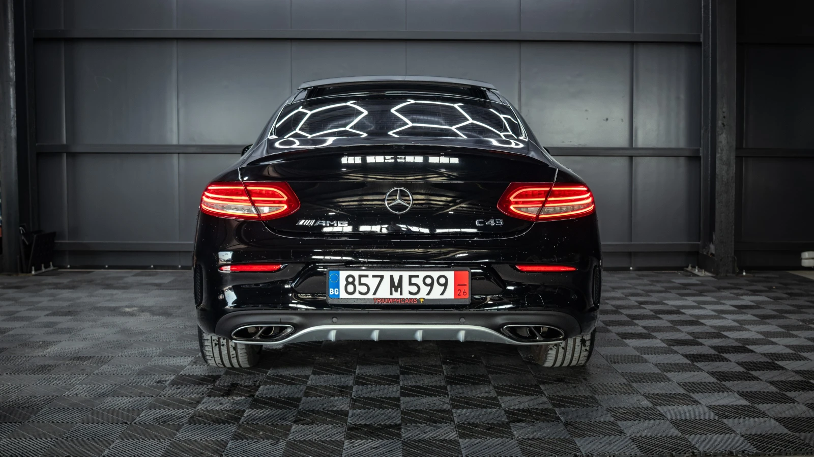 Mercedes-Benz C 43 AMG * НАЛИЧНА В БГ* ДИСТРОНИК* 360 КАМЕРА* BURMASTER* , снимка 4 - Автомобили и джипове - 55444578