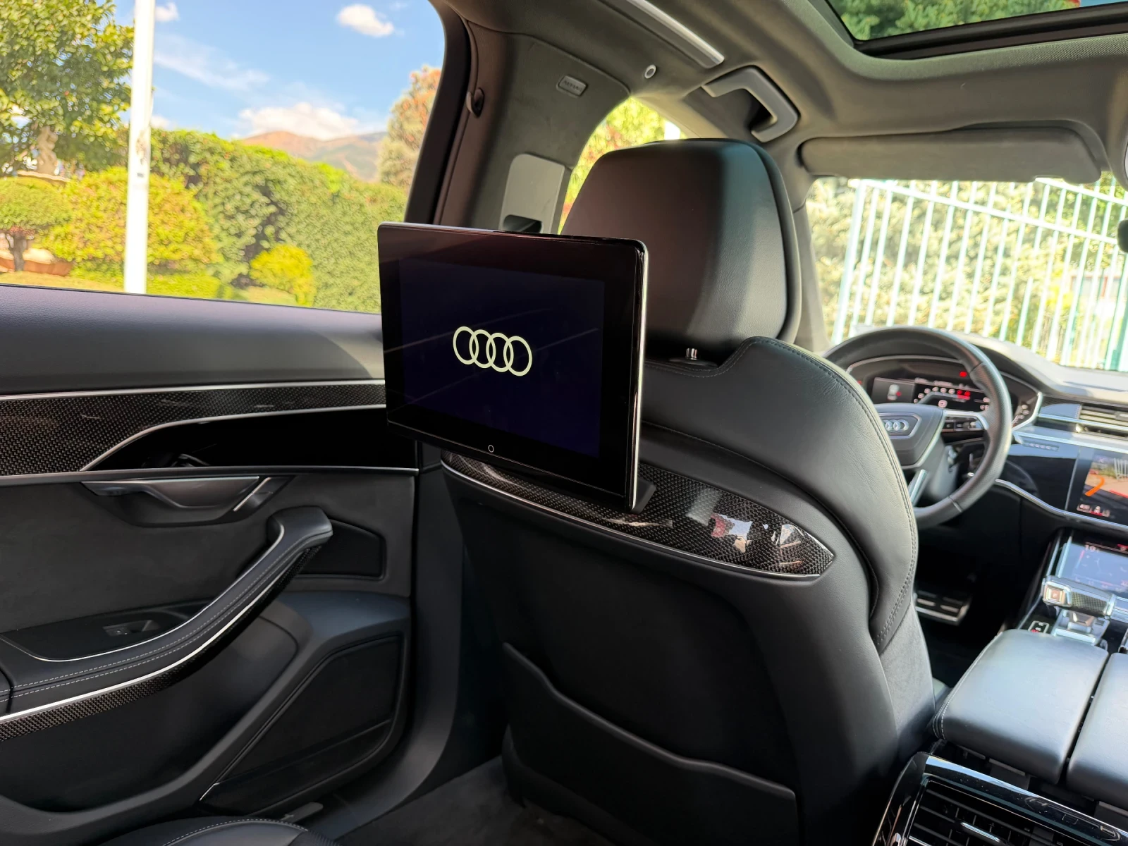 Audi S8 4.0V8 MATRIX* 3xTV* B&O* HUD* Active Suspension, снимка 11 - Автомобили и джипове - 55949728