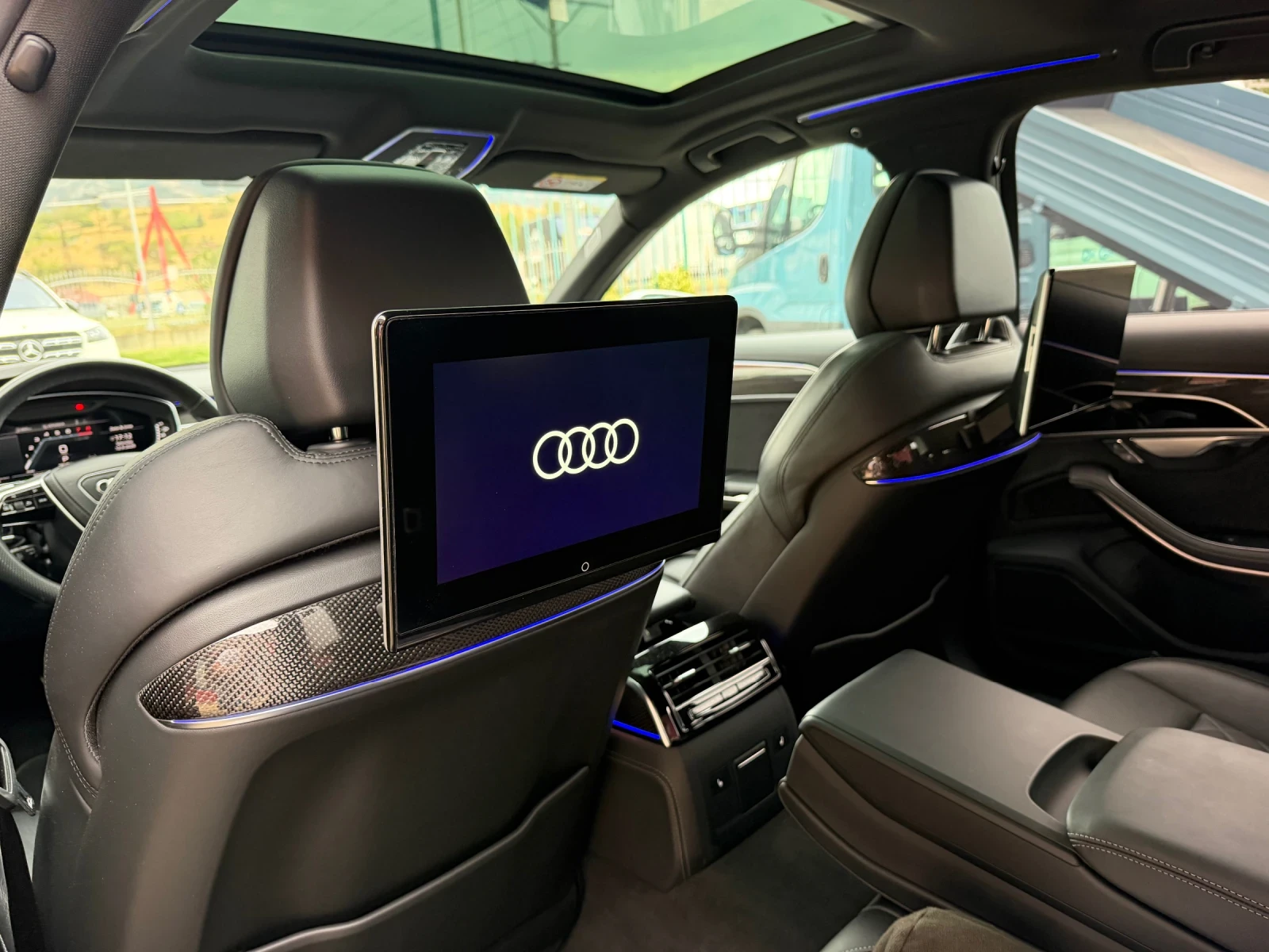 Audi S8 4.0V8 Matrix * 3xTV* Carbon* B&O* HUD* Exclusive , снимка 12 - Автомобили и джипове - 55949728