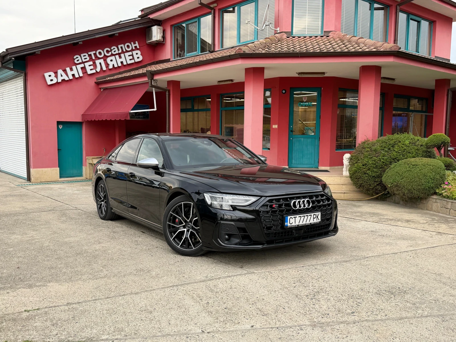 Audi S8 Facelift 4.0V8 * 3xTV* Carbon* Active Suspension