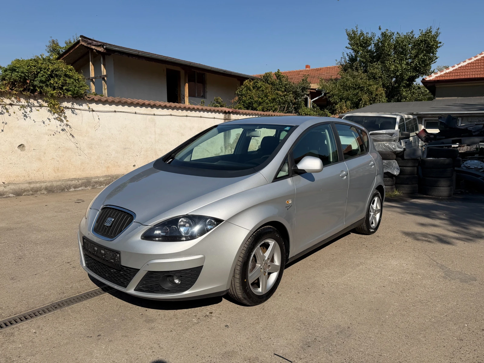 Seat Altea 1.6TDI, снимка 3 - Автомобили и джипове - 56373625