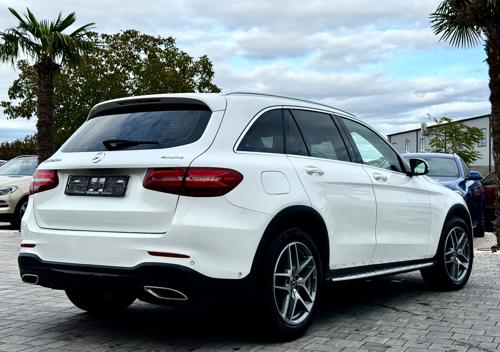 Mercedes-Benz CLC 250 AMG, снимка 9 - Автомобили и джипове - 56707916