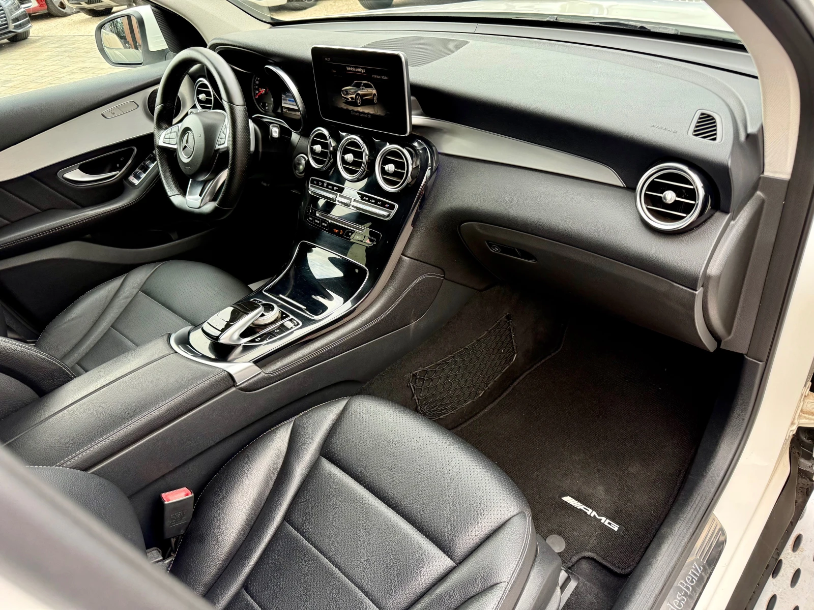 Mercedes-Benz CLC 250 AMG, снимка 13 - Автомобили и джипове - 56707916