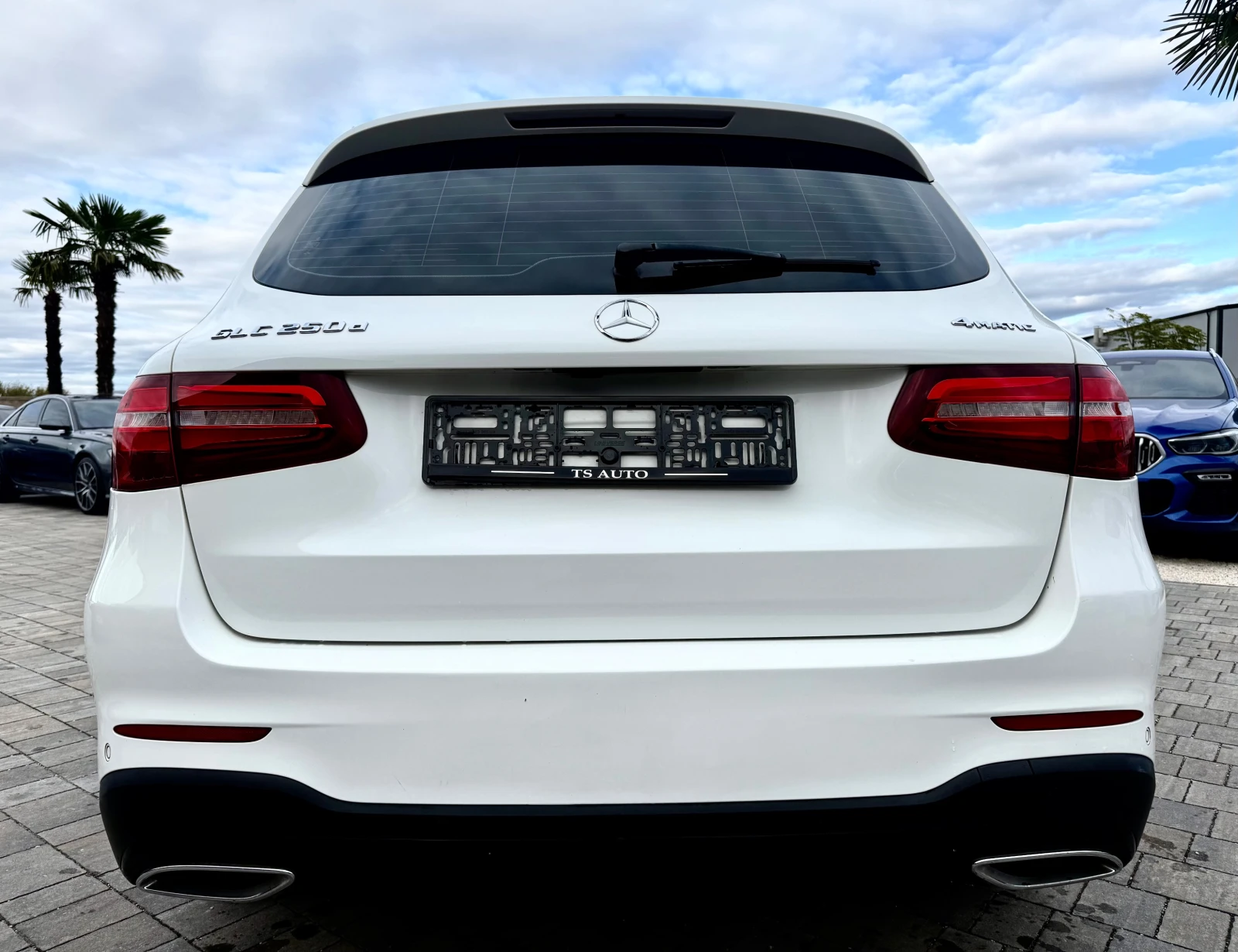 Mercedes-Benz CLC 250 AMG, снимка 8 - Автомобили и джипове - 56707916