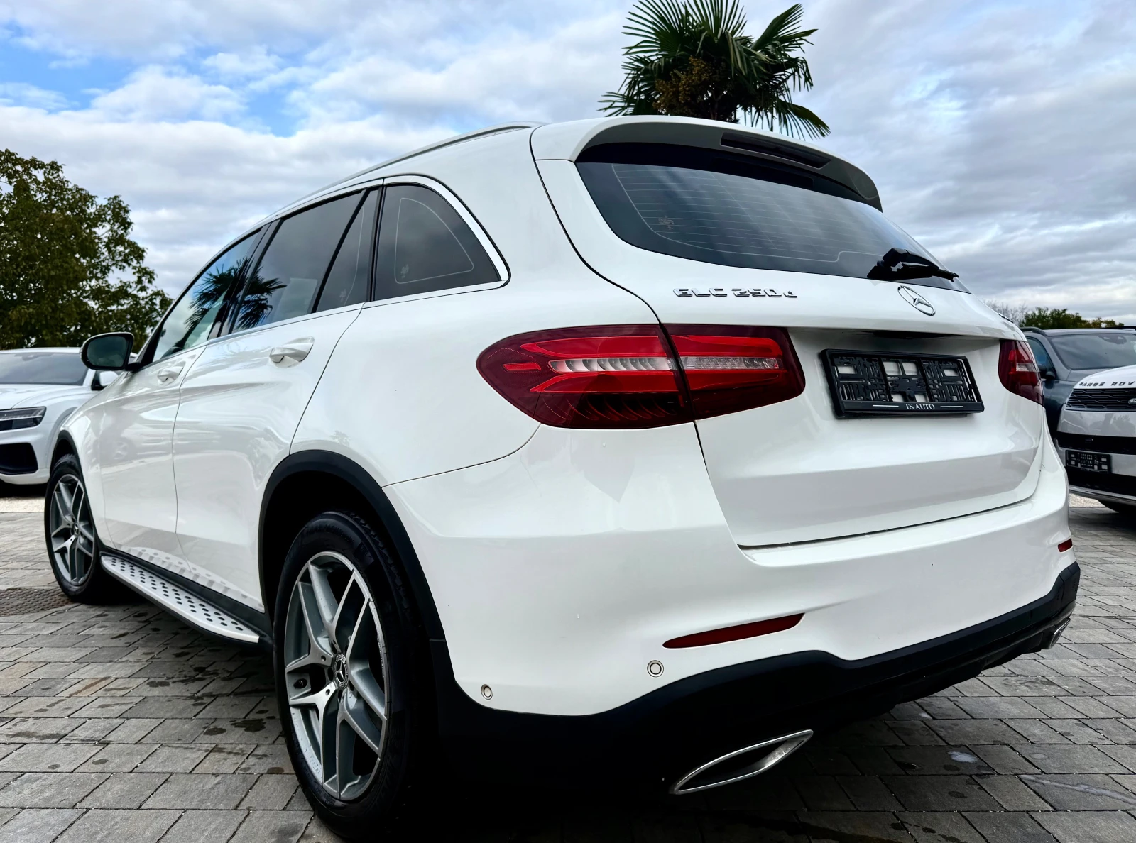 Mercedes-Benz CLC 250 AMG, снимка 7 - Автомобили и джипове - 56707916