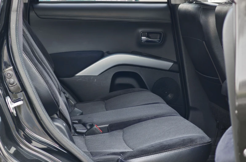 Mitsubishi Outlander 2.2d H-LINE 4WD , снимка 14 - Автомобили и джипове - 52869260