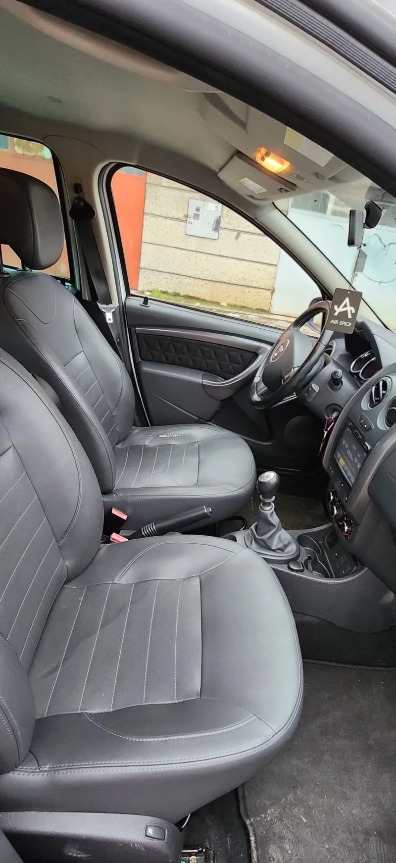 Dacia Duster 1.2 TCe 125hp 4x2 euro6, снимка 10 - Автомобили и джипове - 53306303