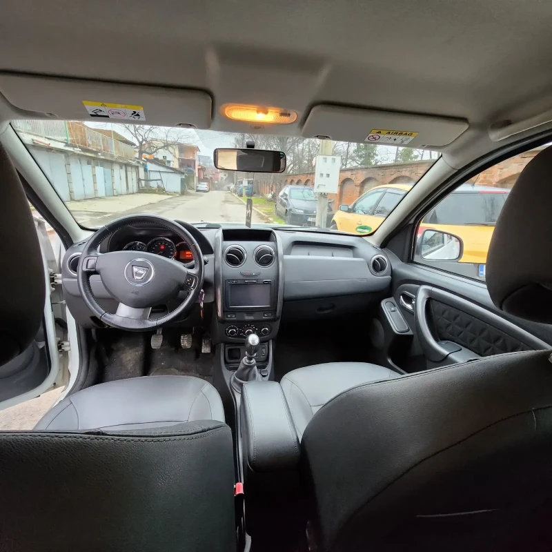 Dacia Duster 1.2 TCe 125hp 4x2 euro6, снимка 12 - Автомобили и джипове - 53306303