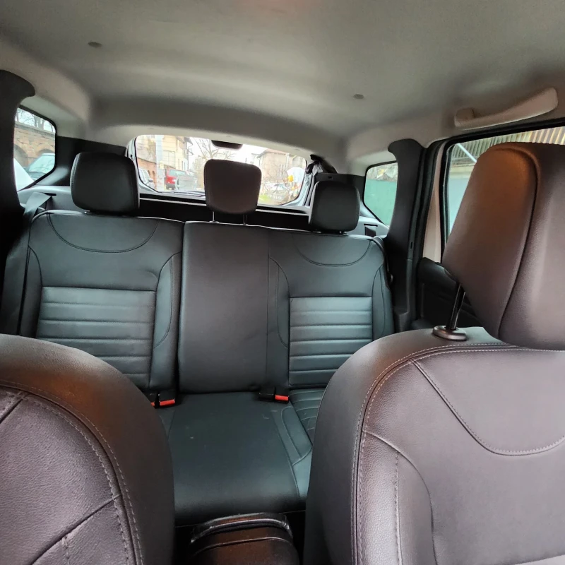 Dacia Duster 1.2 TCe 125hp 4x2 euro6, снимка 11 - Автомобили и джипове - 53306303