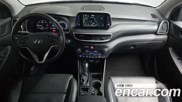 Hyundai Tucson Diesel 1.6 2WD, снимка 5 - Автомобили и джипове - 54691713