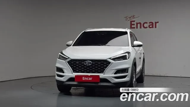 Hyundai Tucson Diesel 1.6 2WD, снимка 2 - Автомобили и джипове - 54691713