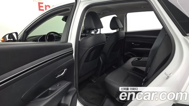 Hyundai Tucson 1.6 2WD| КАМЕРА| DIST| ОБДУХВАНЕ| ПОДГРЕВ, снимка 13 - Автомобили и джипове - 55835830