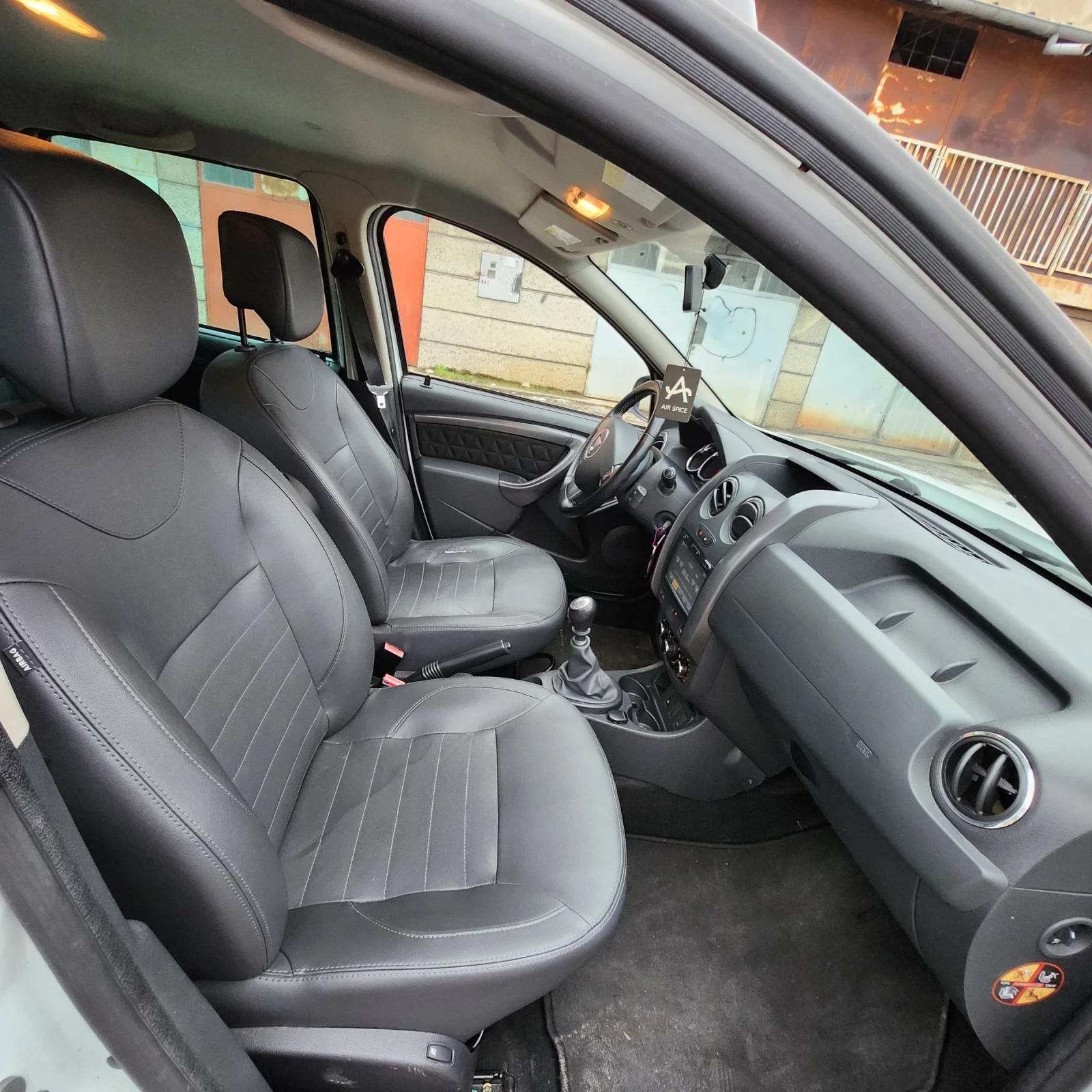 Dacia Duster 1.2 TCe 125hp 4x2 euro6 | Mobile.bg � ����������� 9