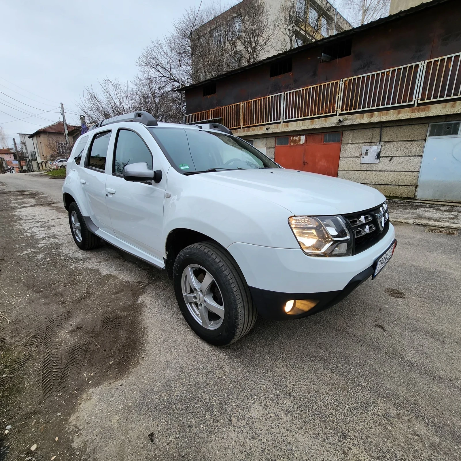Dacia Duster 1.2 TCe 125hp 4x2 euro6 | Mobile.bg � ����������� 6