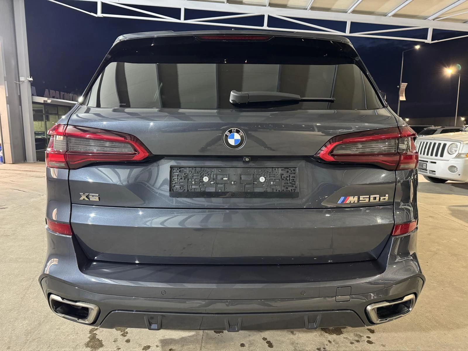 BMW X5 М 50d* 400ps* Distro* Shadow* Head Up* H/k* Lazer, снимка 4 - Автомобили и джипове - 53850361