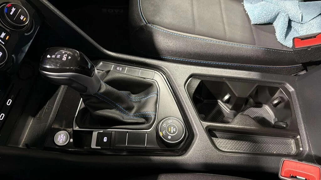 VW Taos Comfortline 4Motion* АвтоКредит* (Цена до БГ) , снимка 17 - Автомобили и джипове - 54005640