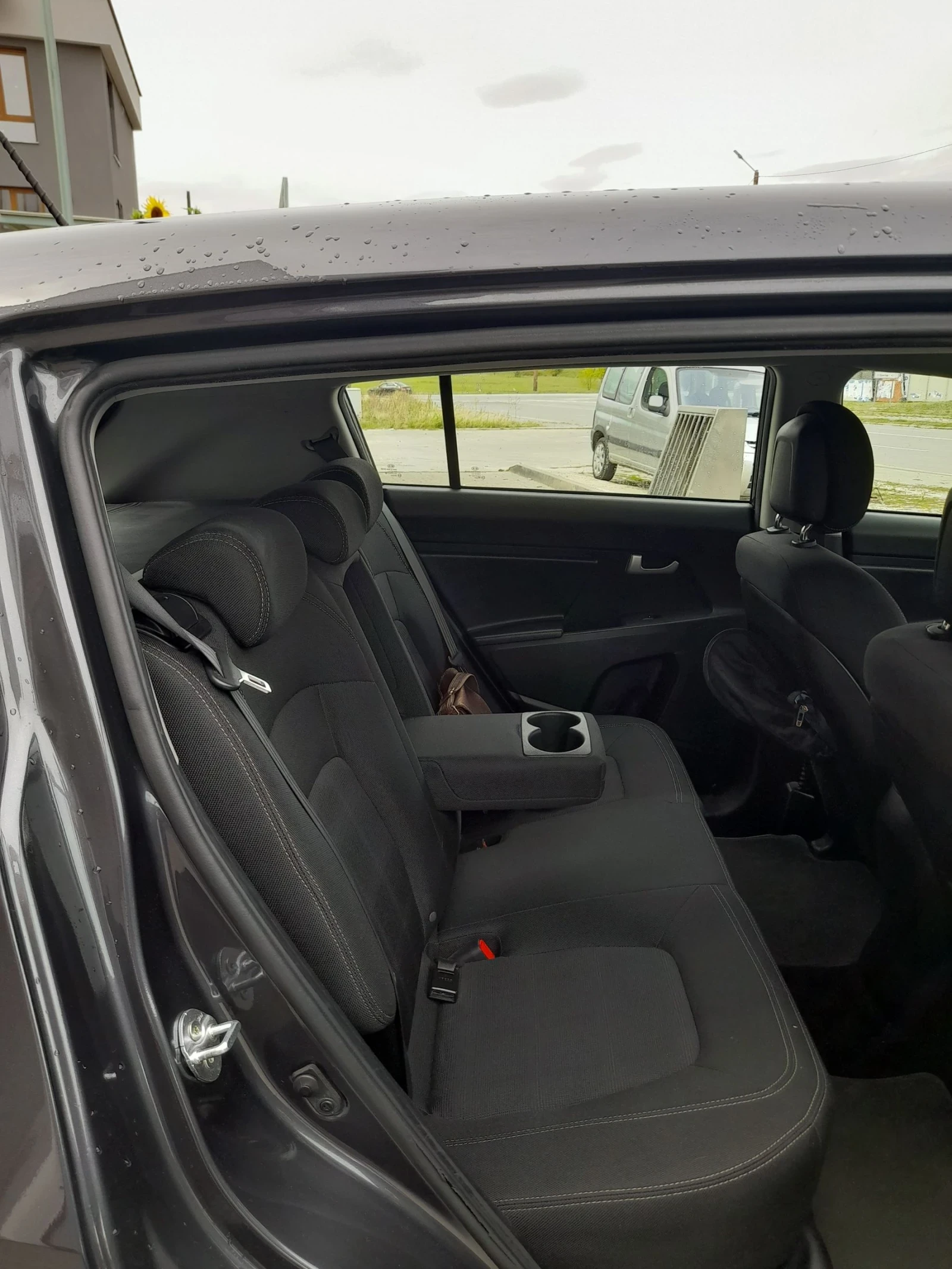 Kia Sportage 1, 6 Бензин Active 135 к.с., снимка 5 - Автомобили и джипове - 54746105