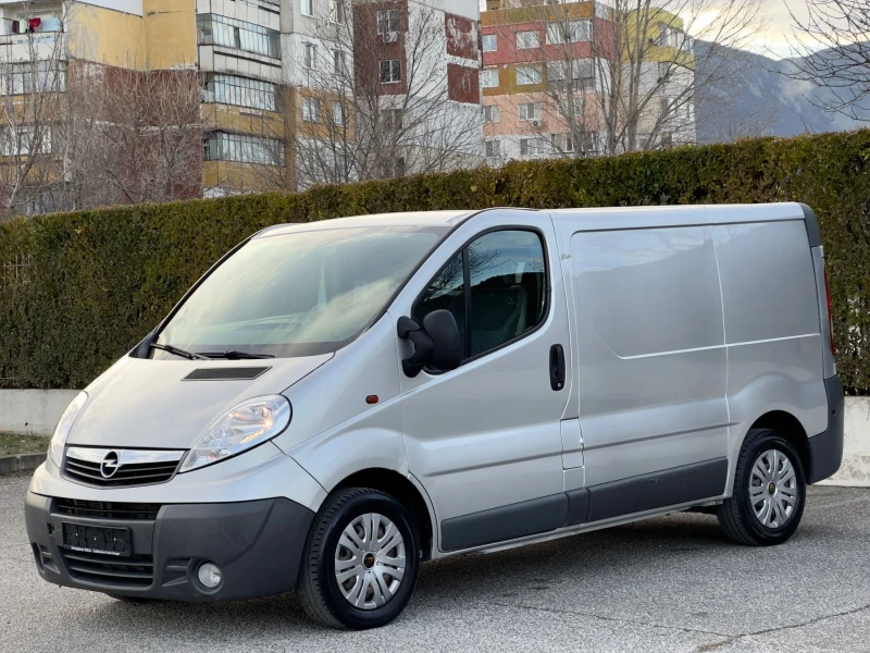 Opel Vivaro 2.5 CDTI, снимка 2 - Бусове и автобуси - 48078723