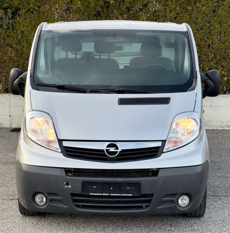 Opel Vivaro 2.5 CDTI, снимка 1 - Бусове и автобуси - 48078723