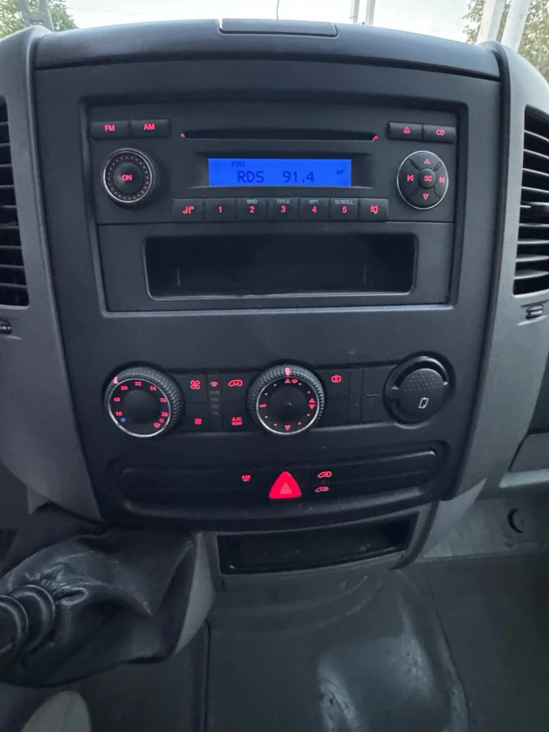 VW Crafter Хладилен, снимка 9 - Бусове и автобуси - 52463337