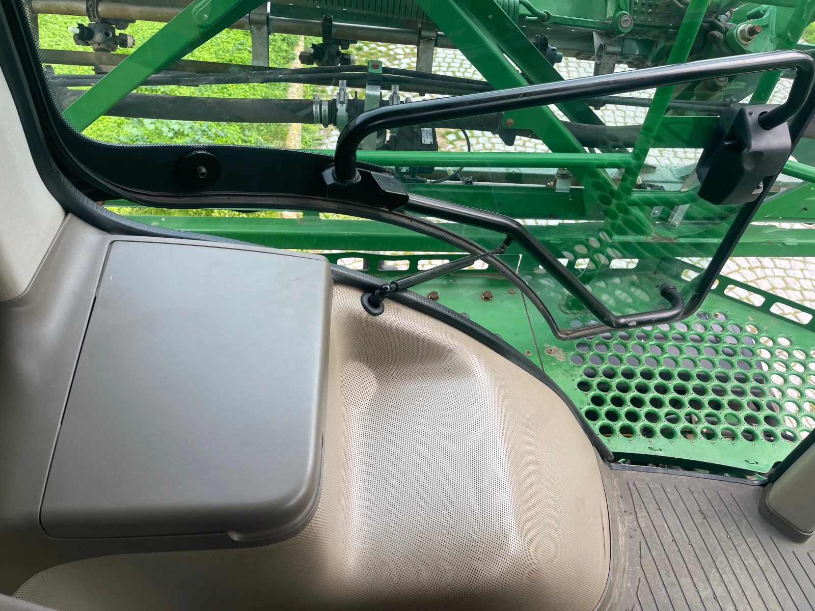   JOHN DEERE R4030i  | Mobile.bg   16