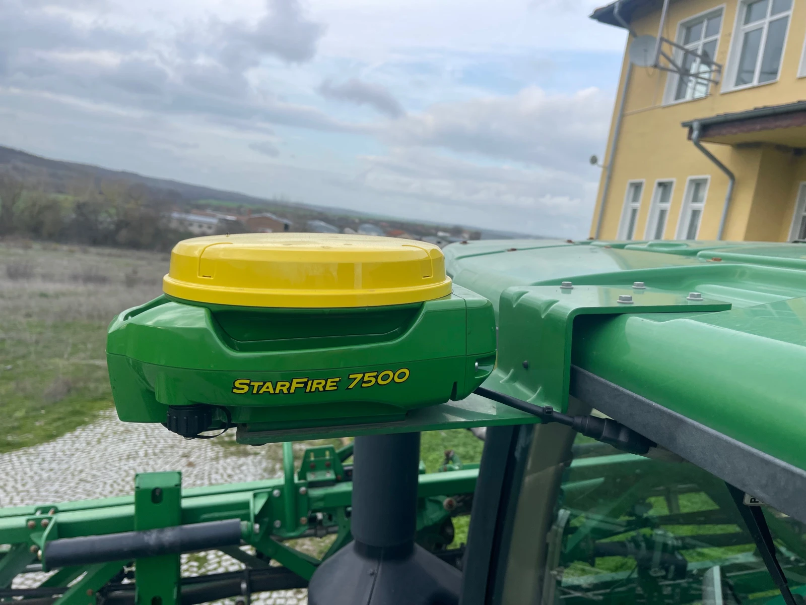   JOHN DEERE R4030i  | Mobile.bg   9