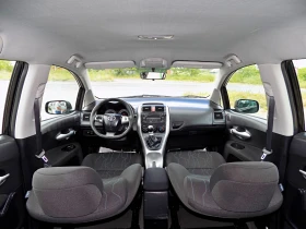 Toyota Auris 1.4D-4D/90к.с/6ск./РЕАЛНИ КМ, снимка 7