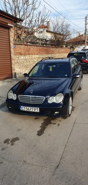     Mercedes-Benz C 220 2.2 cdi 150 .