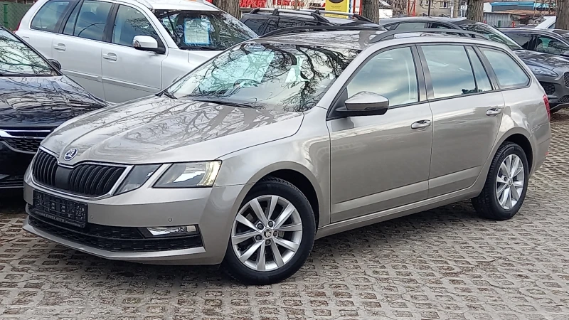 Skoda Octavia ФЕЙС DSG ИЗКЛЮЧИТЕЛА FULL СЕРВИ КНИЖ УНИКТ ОБСЛУЖН, снимка 1 - Автомобили и джипове - 17234440