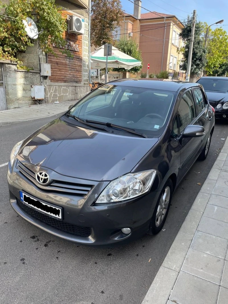 Toyota Auris 1.3 VVTI, снимка 1 - Автомобили и джипове - 43642912