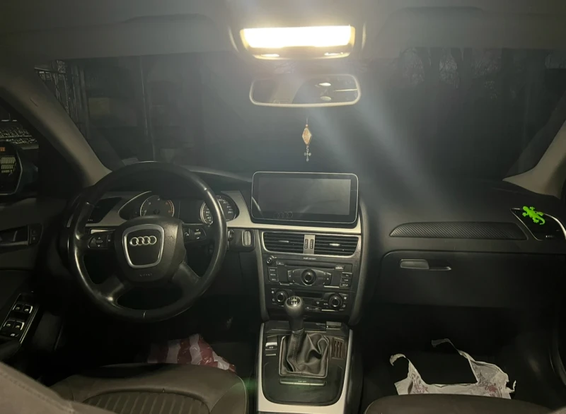 Audi A4 2.0 TDI 143 , снимка 7 - Автомобили и джипове - 48212369