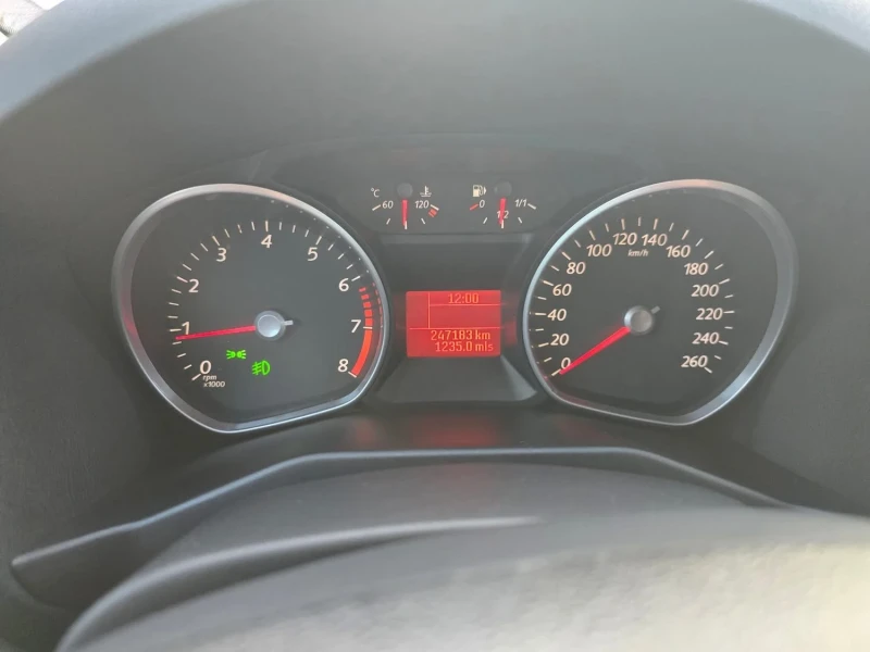 Ford Mondeo 2.3i 160K.C. / АВТОМАТ / КЛИМАТРОНИК, снимка 12 - Автомобили и джипове - 50599121